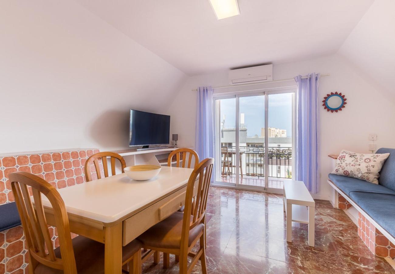Reformado Apartamento En El Centro Con Vista Al Mar Torremolinos Bagian luar foto