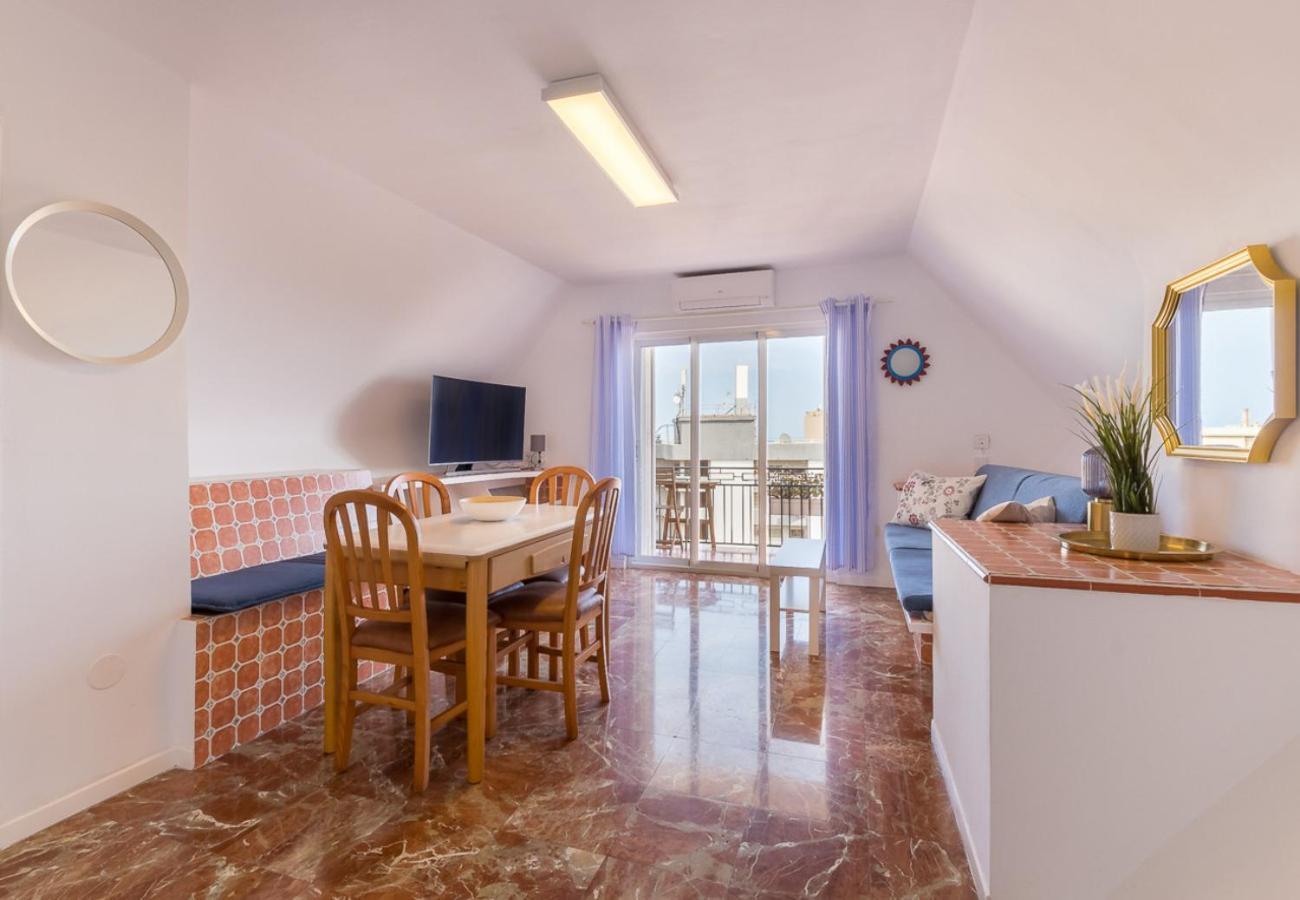 Reformado Apartamento En El Centro Con Vista Al Mar Torremolinos Bagian luar foto