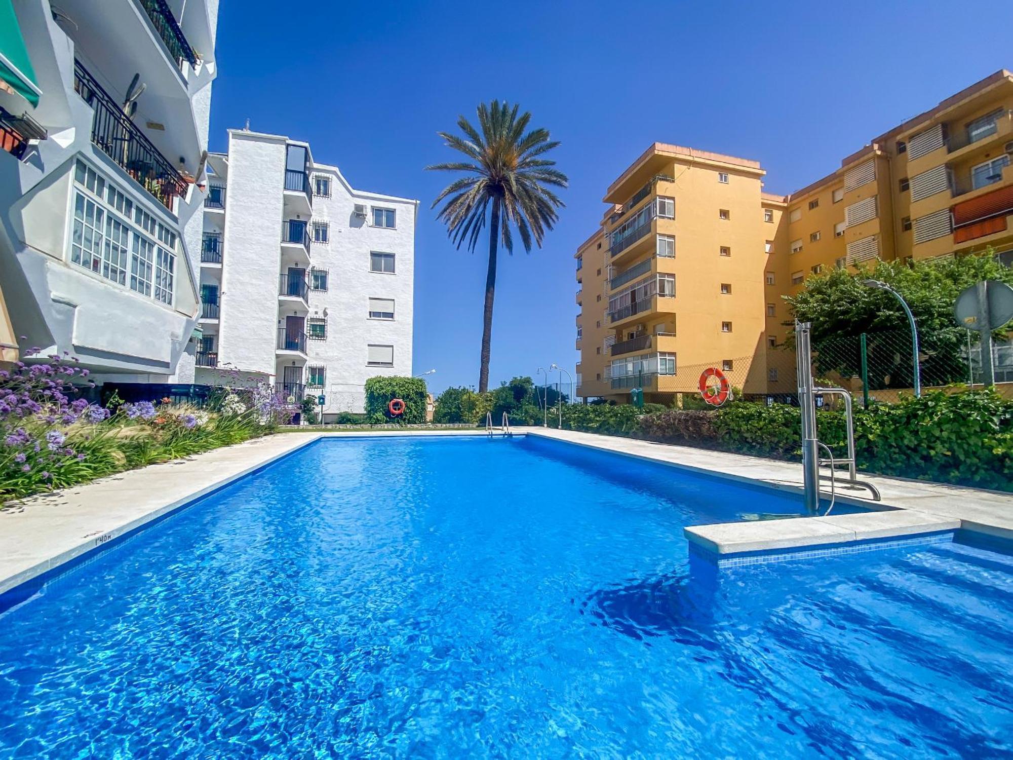 Reformado Apartamento En El Centro Con Vista Al Mar Torremolinos Bagian luar foto